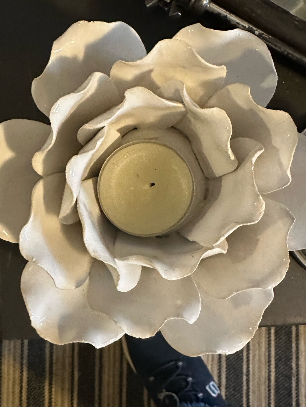 Ceramic White Floral Candle